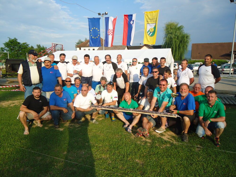POJEDINAČNO – LOG SLOVENIJA POJEDINAČNO – LOG SLOVENIJA